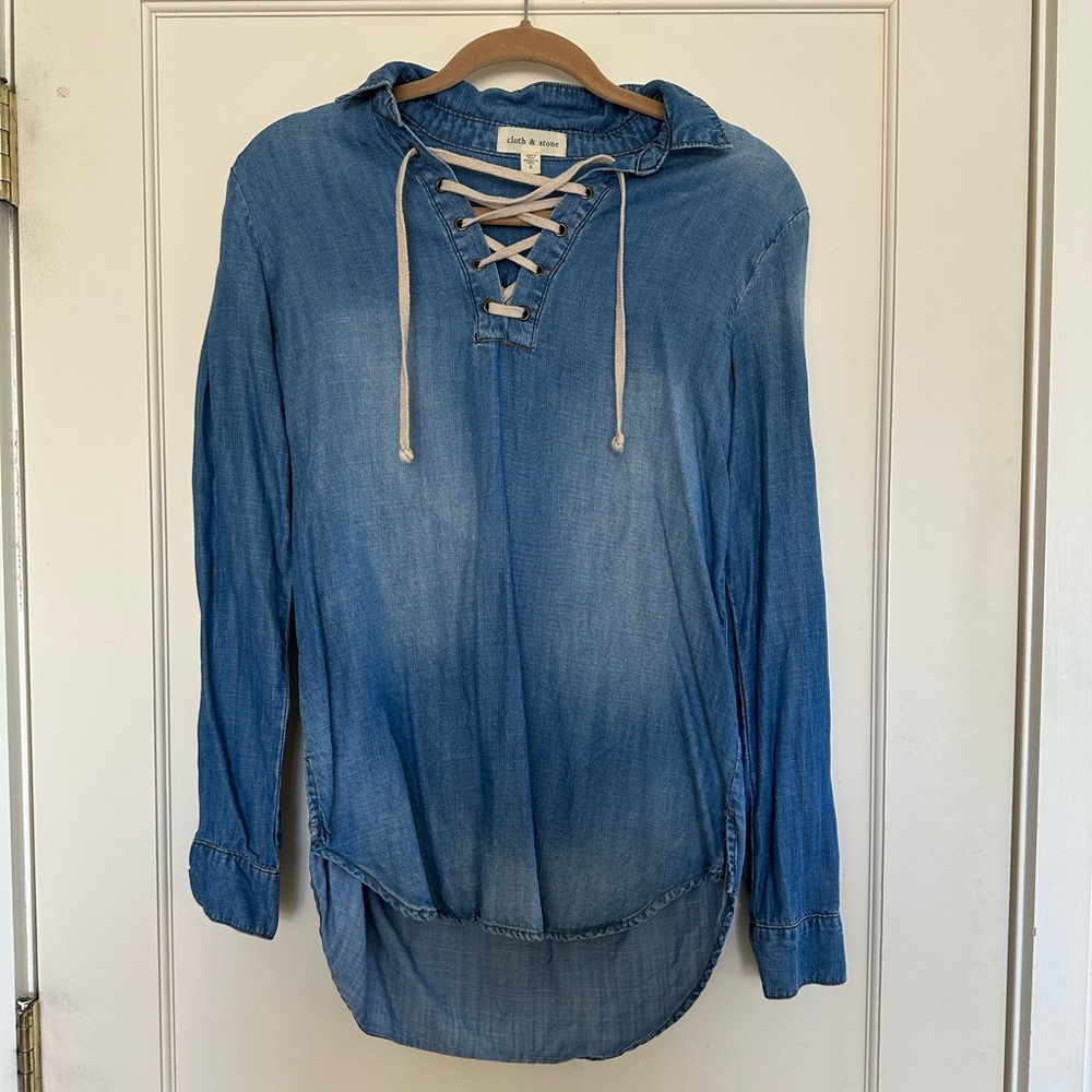 Cloth & Stone longs-sleeve jean blouse for any occasion